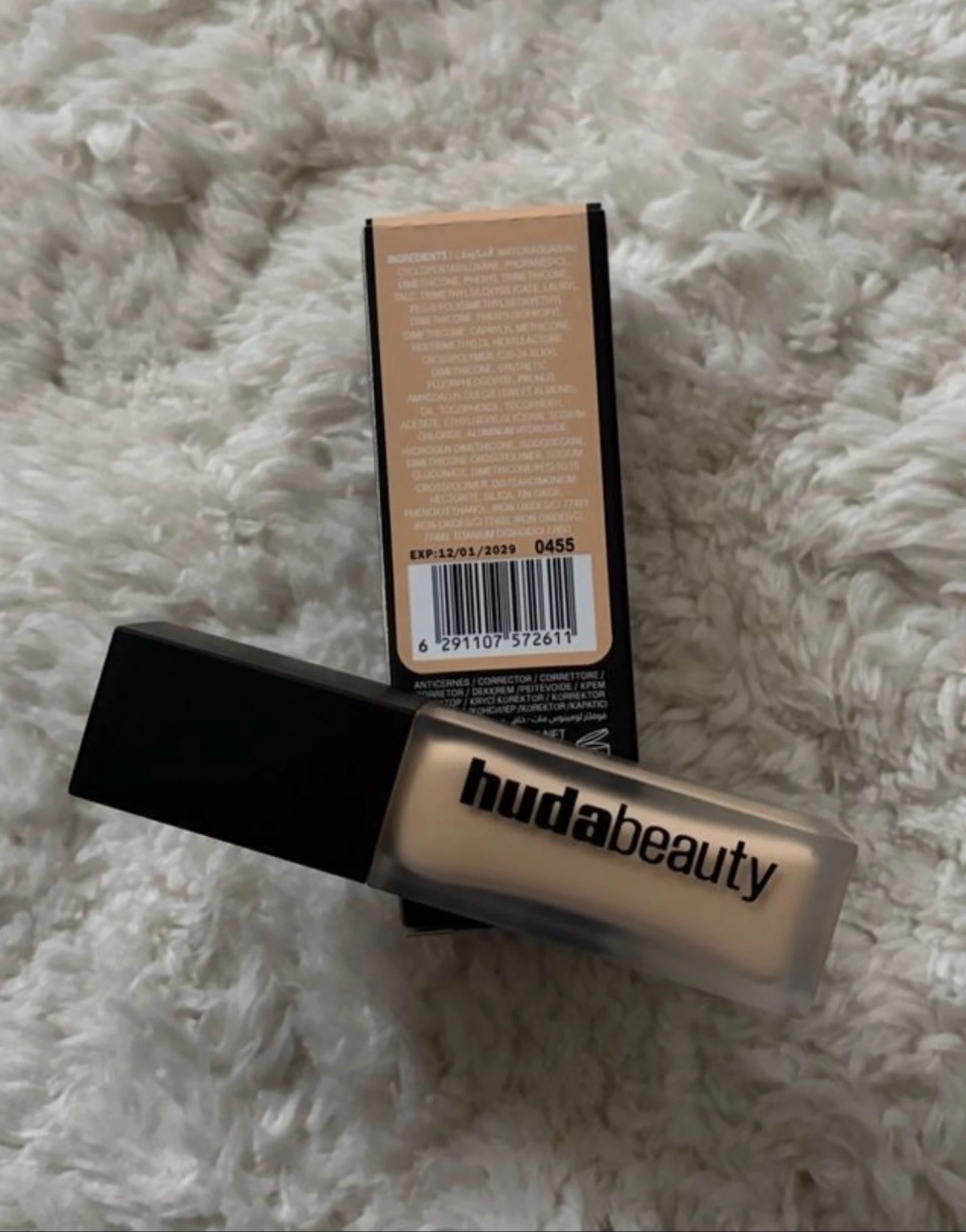 Corrector de ojeras Huda Beauty nuevo nunca usado – photo 3